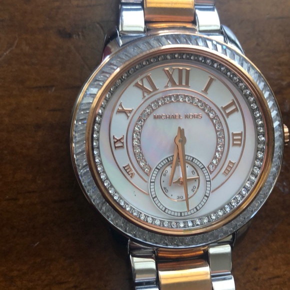 Michael Kors “Madelyn” 2 tone crystal watch - Picture 3 of 6